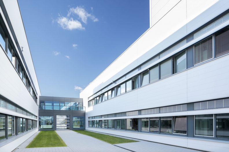 Dr&auml;ger Zukunftsfabrik, Aussenansicht