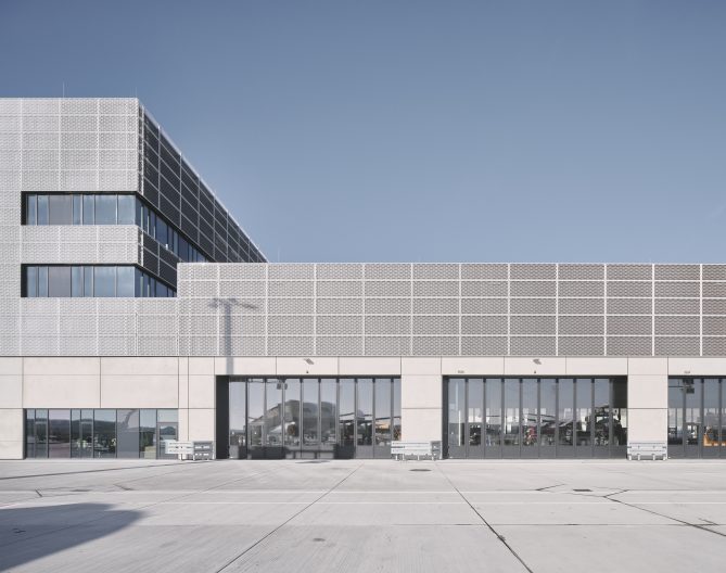 Fraport, S&uuml;dfassade
