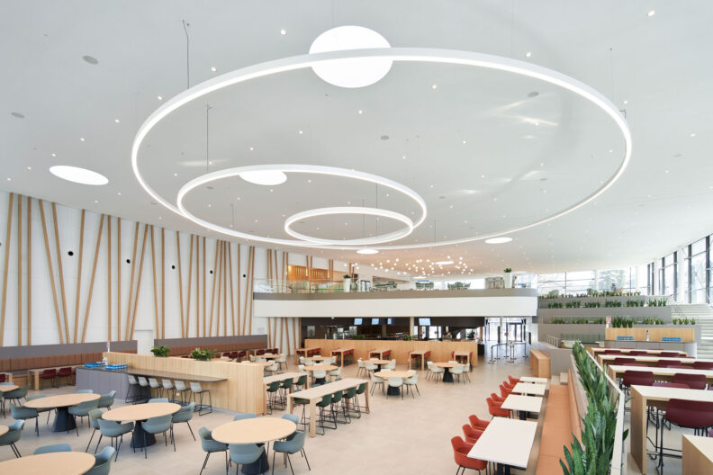 Innenperspektive Forum Neubau B&uuml;rogeb&auml;ude Hartmann AG