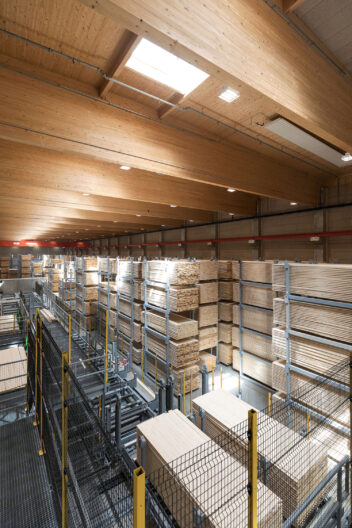 2022_B20_Theurl-052 Innenperspektive Holzlager der THEURL Austrian Premium Timber