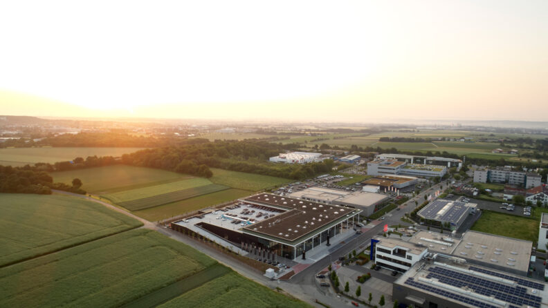 Au&szlig;enperspektive des Autohaus Senger