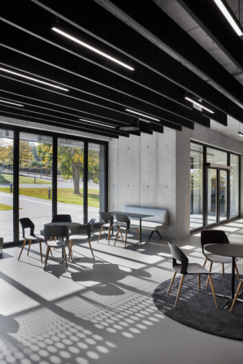 Innenperspektive Zentrum f&uuml;r Pr&auml;zisionstechnik Pforzheim