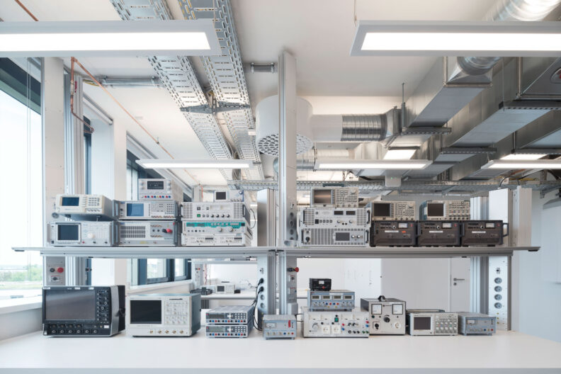 Elektronikversuchsraum Fraunhofer-Institut f&uuml;r Integrierte Schaltungen IIS Dresden, Neubau Institutsgeb&auml;ude EAS